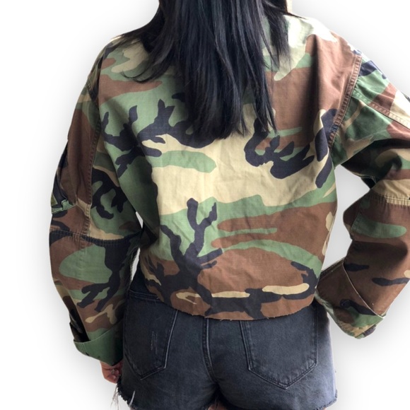 Vintage cropped camo army jacket. | Size XS - L | grunge aesthetic - Picture 4 of 8